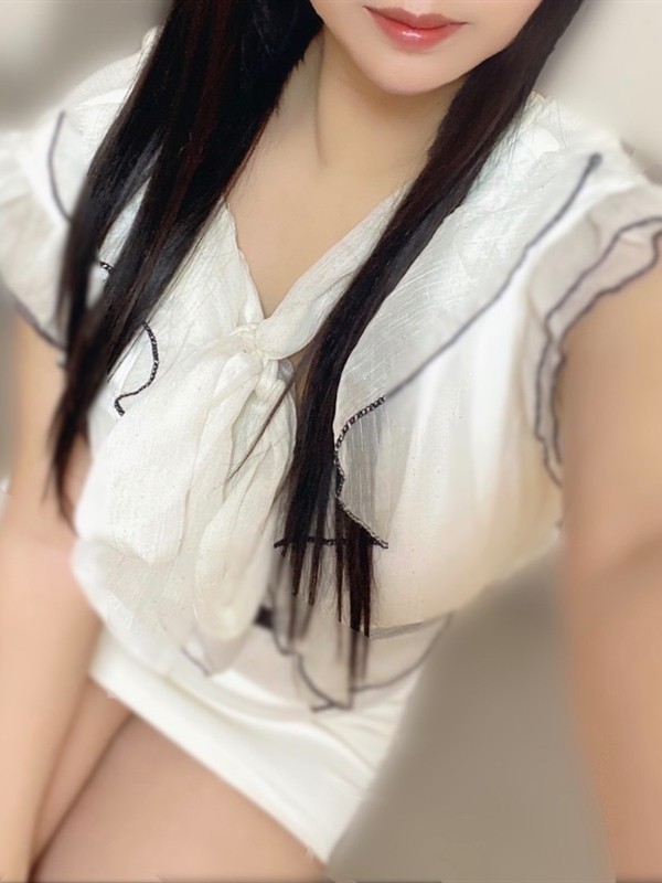 新垣えま（22）/福岡メンズエステ行くなら！福エス×姉エス(博多・中洲・天神/メンズエステ)