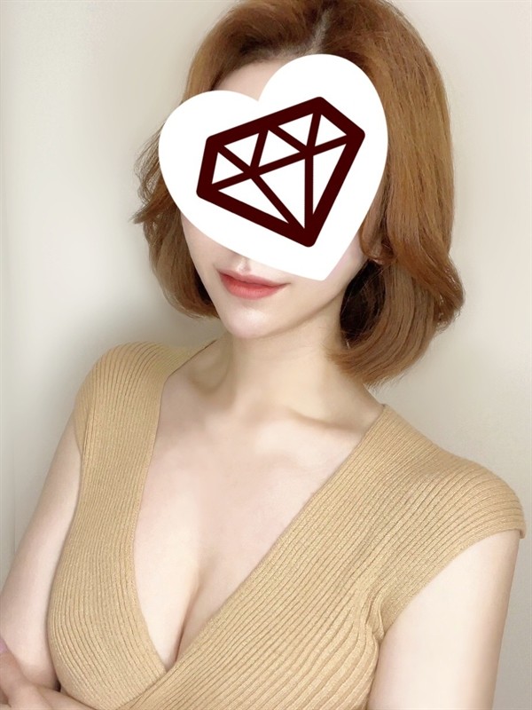 白花 かれん（27）/Aroma Jewels 新宿ルーム(新宿・高田馬場/メンズエステ)