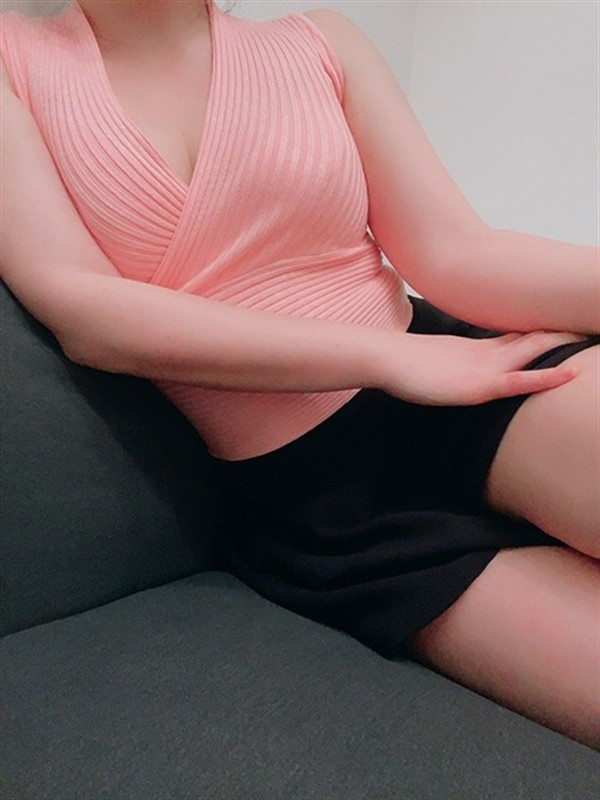 長岡杏奈（27）/どす恋(心斎橋・長堀橋/メンズエステ)