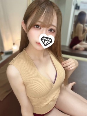 小花衣ゆあ（18）/Aroma Jewels 新橋ルーム(銀座・新橋/メンズエステ)