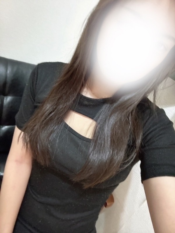 らな（23） の画像2枚目/極SPA(十三・新大阪・西中島/メンズエステ)