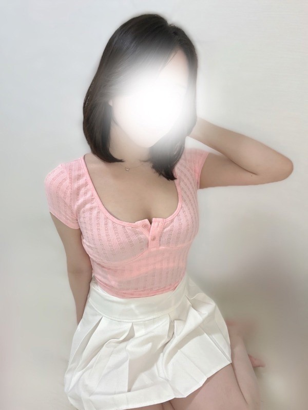 美波かな（24）/Darlin Premium(梅田・大阪駅/メンズエステ)