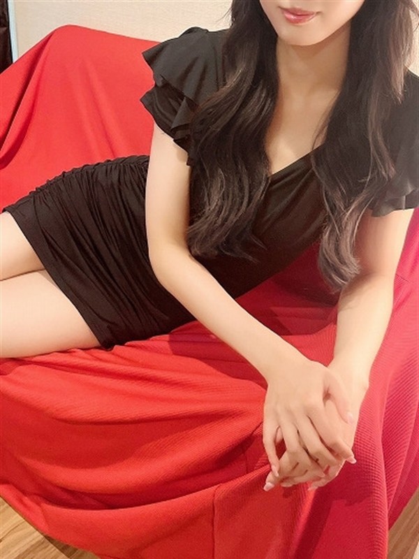 【NEW】姫沢 るな（24） の画像4枚目/東京メンズエステ-Carel-ケアル-麻布十番店&白金高輪店(目黒・麻布/メンズエステ)