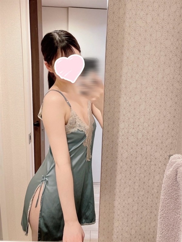 恋瀬 ひめ（20） の画像2枚目/ULRARE(大塚・巣鴨/メンズエステ)